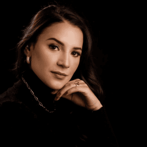 Dra. Suellen Porto - Harmonização Facial e Estética - Tatuapé - SP em null