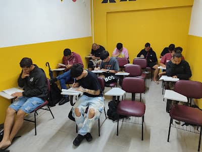 Auto Moto Escola Papini em null