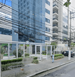 Dra. Lilyan Yamasaki Sperling em null