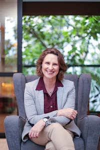 Psicóloga no Brooklin SP - Ana Paula Dinhi Berenhauser | Atendimento a Jovens e Adultos | Terapia Online e Presencial em null