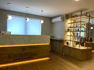 Khristal Estética | Tratamentos Estéticos Corporais & Faciais, Depilação a Laser, Dermatologia & Bem-estar. em null