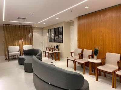 Dr. Luis Carlos Tomikawa - Fisiatra em null