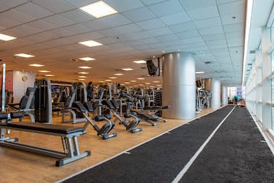 Reebok Sports Club em null